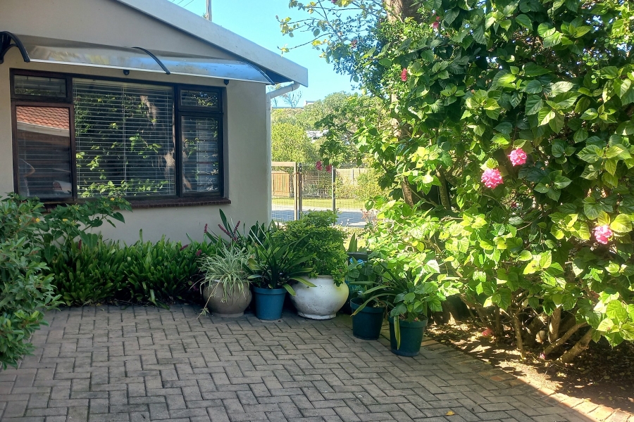 5 Bedroom Property for Sale in Kingfisher Creek Western Cape